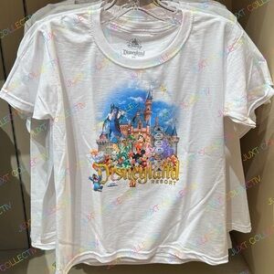 NWT Disneyland Resort Mickey & Friends Kids Youth Graphic Shirt